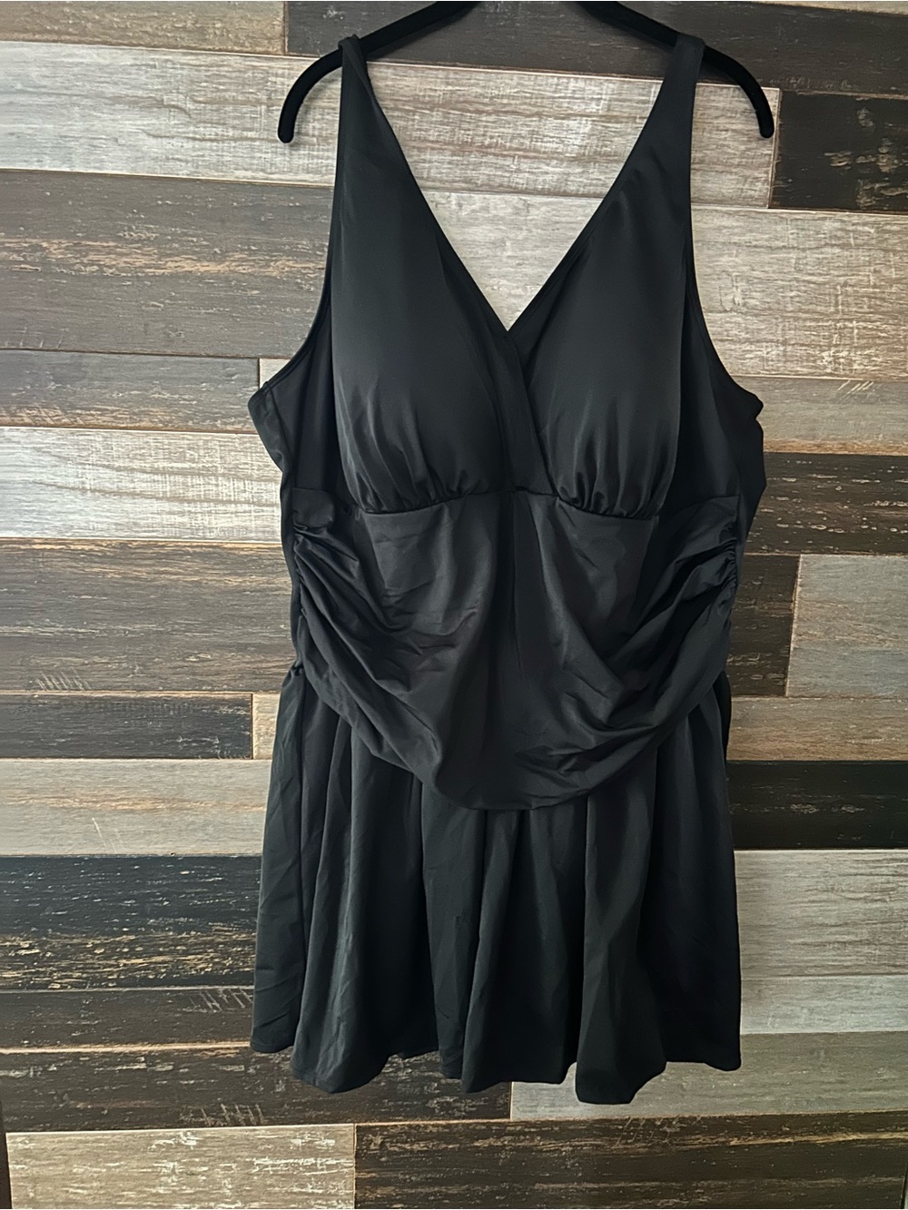 D& Company Black Women's V-Neck Swim-dress size 26 w